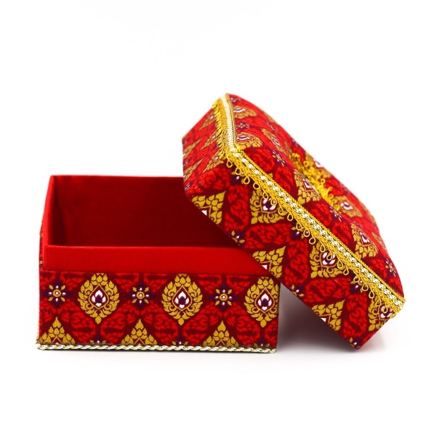 กล่องกระดาษทิชชูป๊อปอัพ ผ้าพิมพ์ทองลายไทยสีแดง